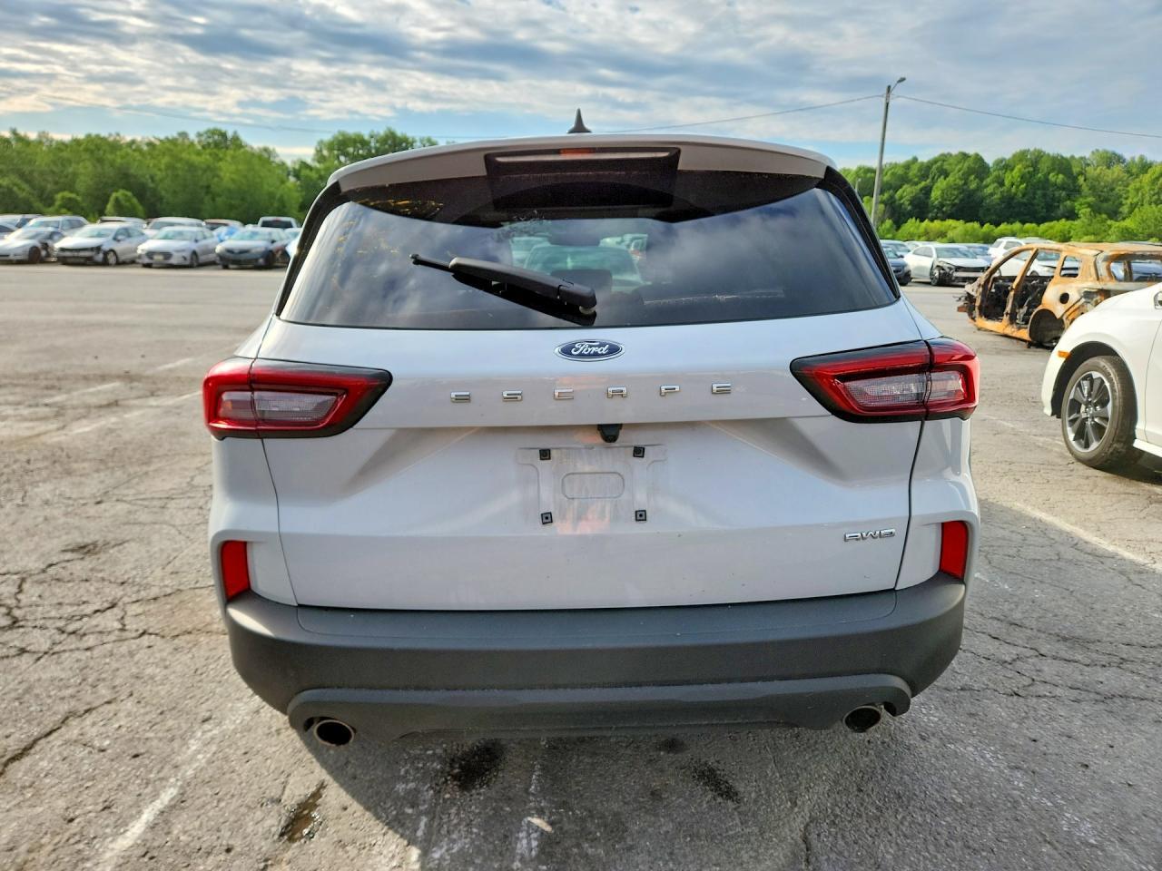 2025 Ford Escape St Line Select - Image 6
