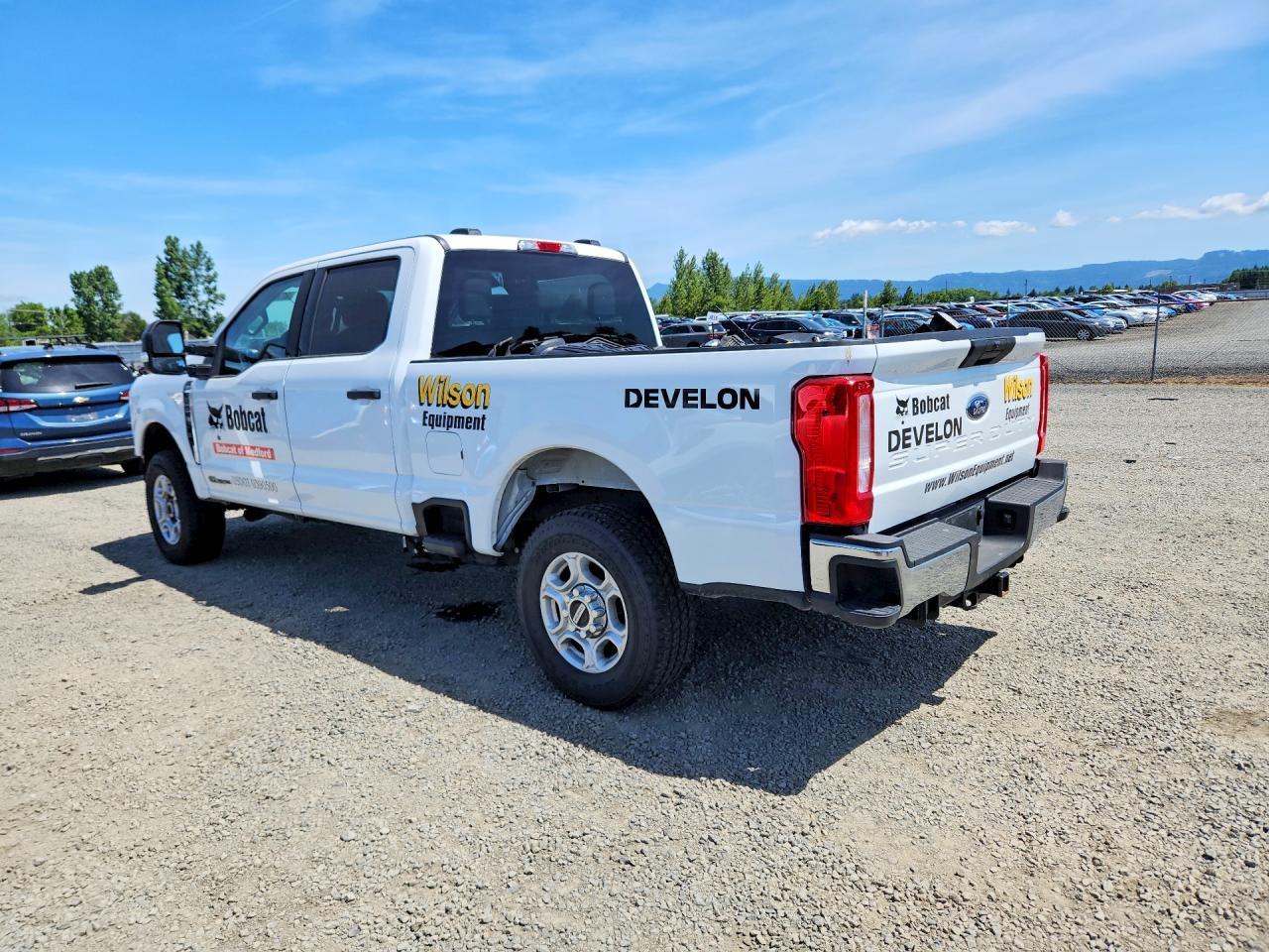 2025 Ford F250 Super Duty - Image 2