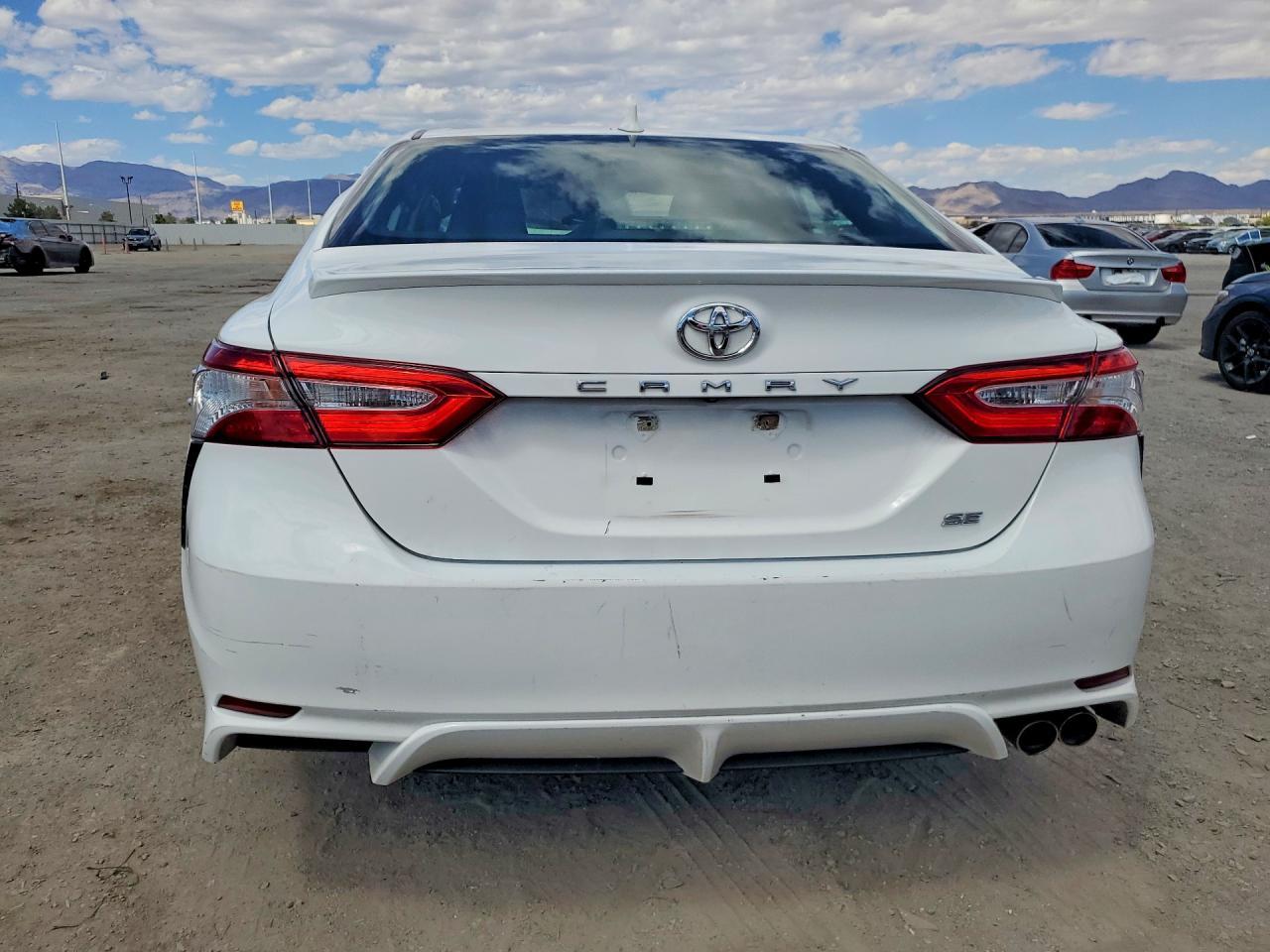 2020 Toyota Camry Se - Image 6
