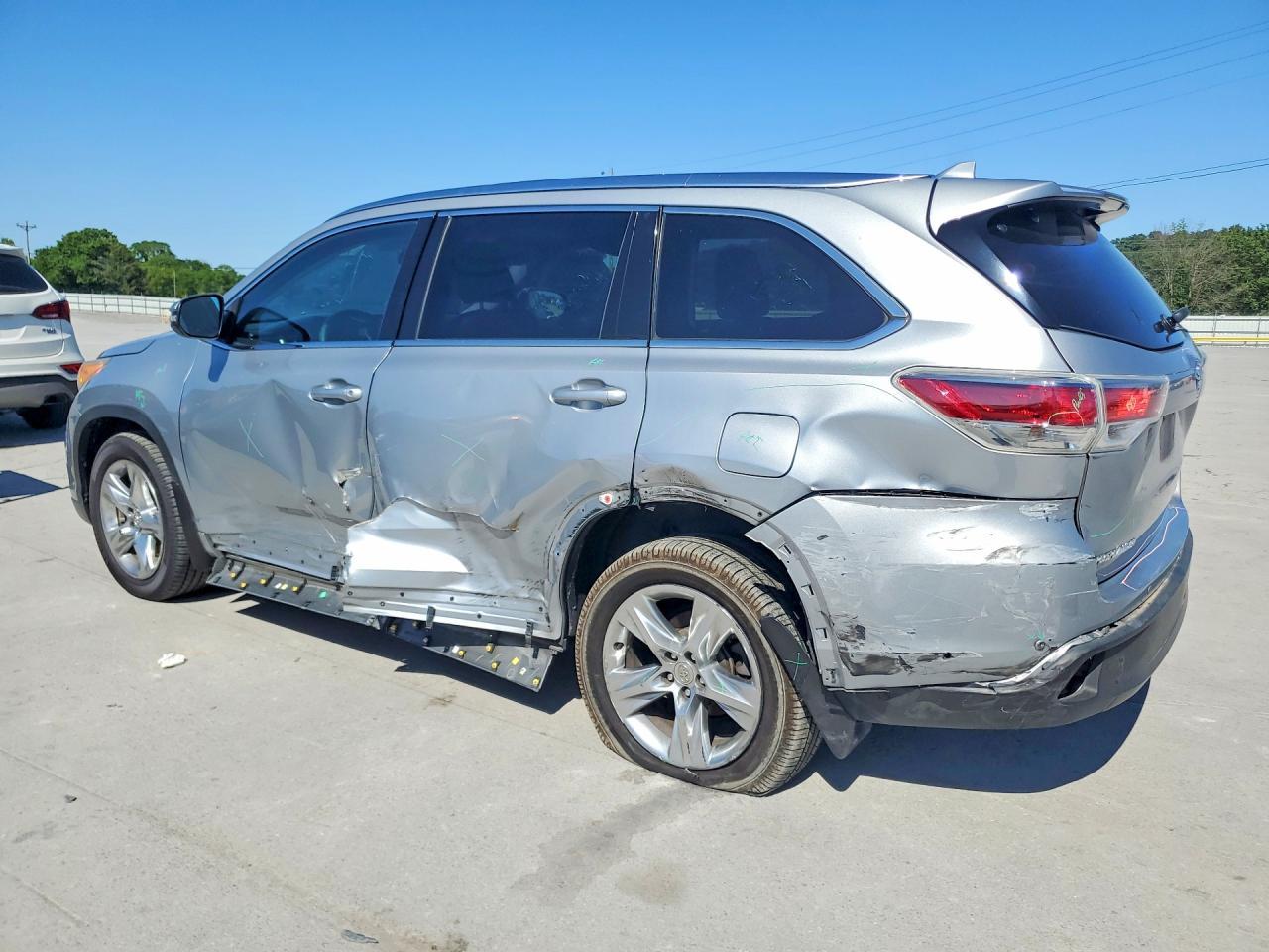 2015 Toyota Highlander Limited - Фото 2