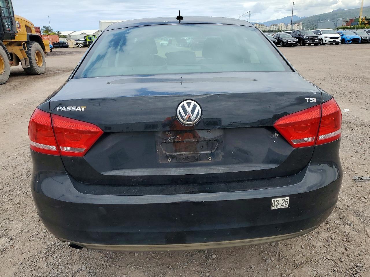 2014 Volkswagen Passat S - Фото 6