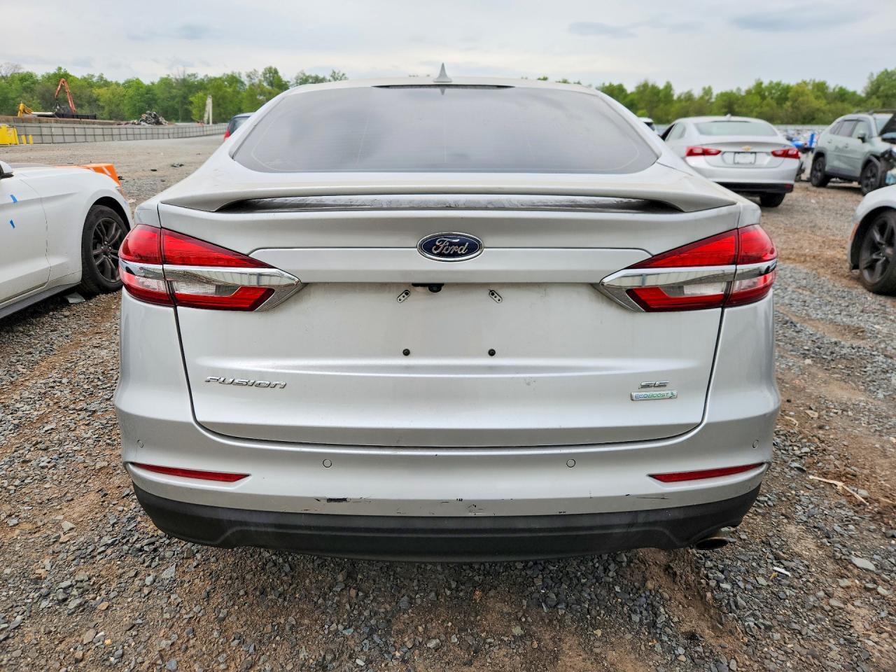 2019 Ford Fusion Se - Фото 6