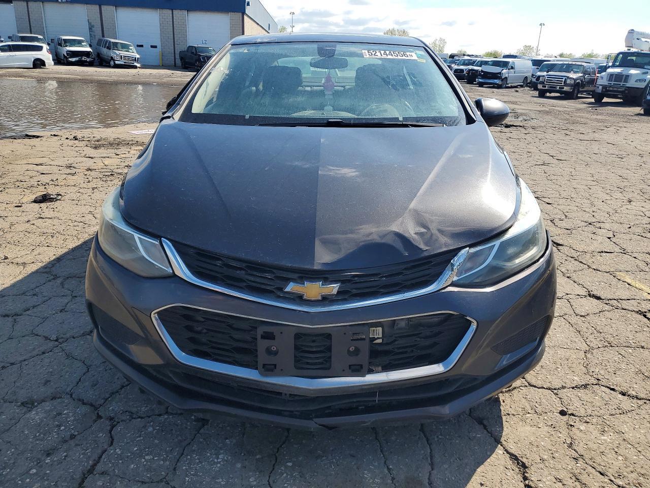 2017 Chevrolet Cruze Lt - Image 5