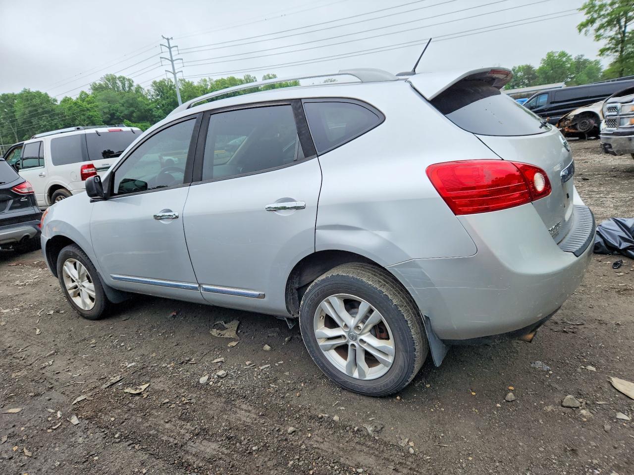 2015 Nissan Rogue Select S - Фото 2
