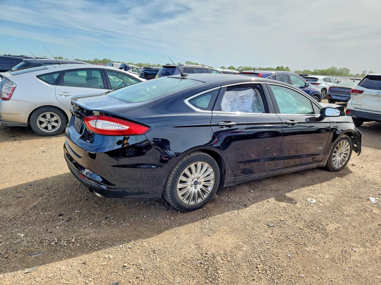 2016 Ford Fusion Se Phev - Image 3