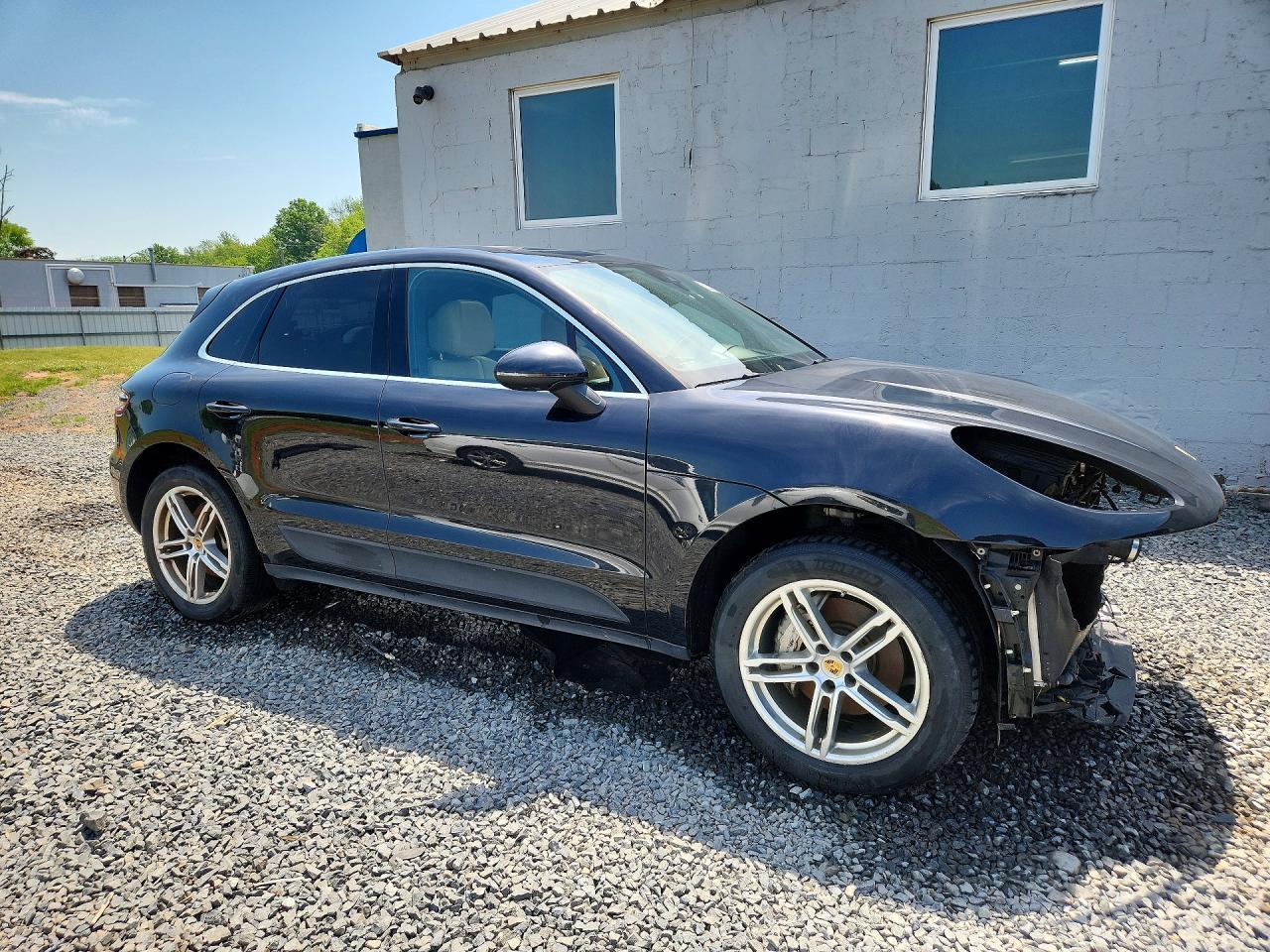 2017 Porsche Macan S - Image 4