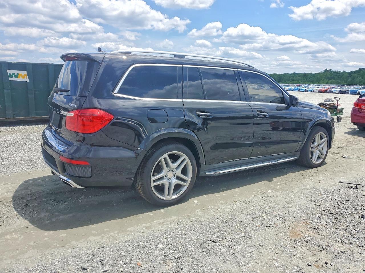 2016 Mercedes-Benz Gl 550 4Matic - Image 3