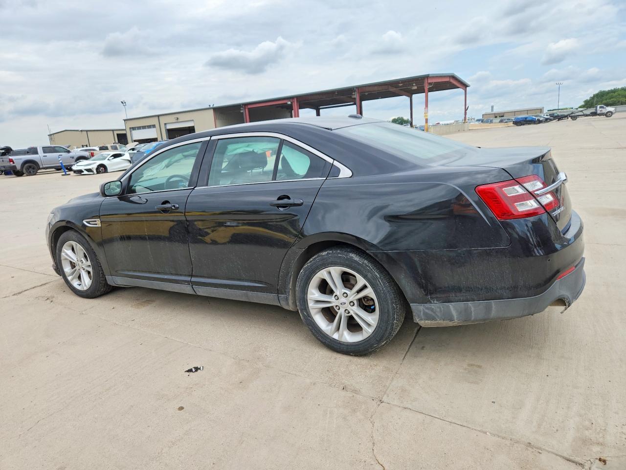 2015 Ford Taurus Sel - Image 2