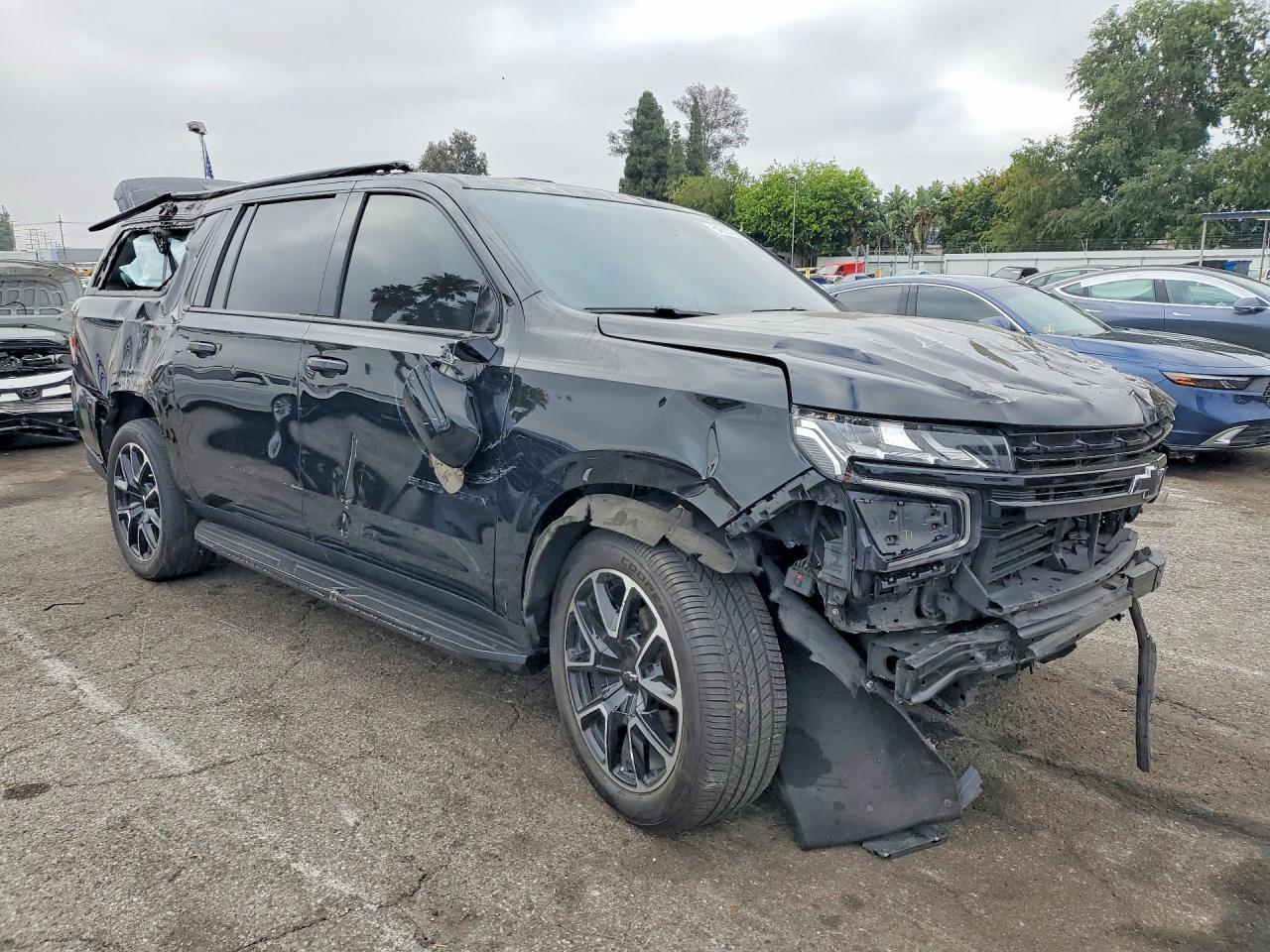 2023 Chevrolet Suburban C1500 Rst - Фото 4
