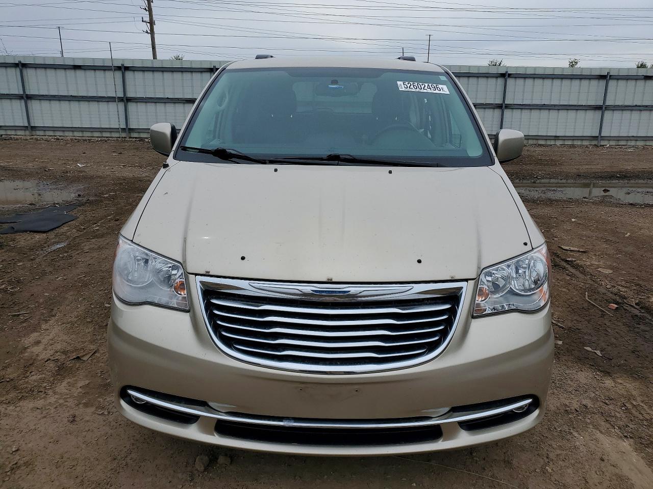 2014 Chrysler Town & Country Touring - Image 5