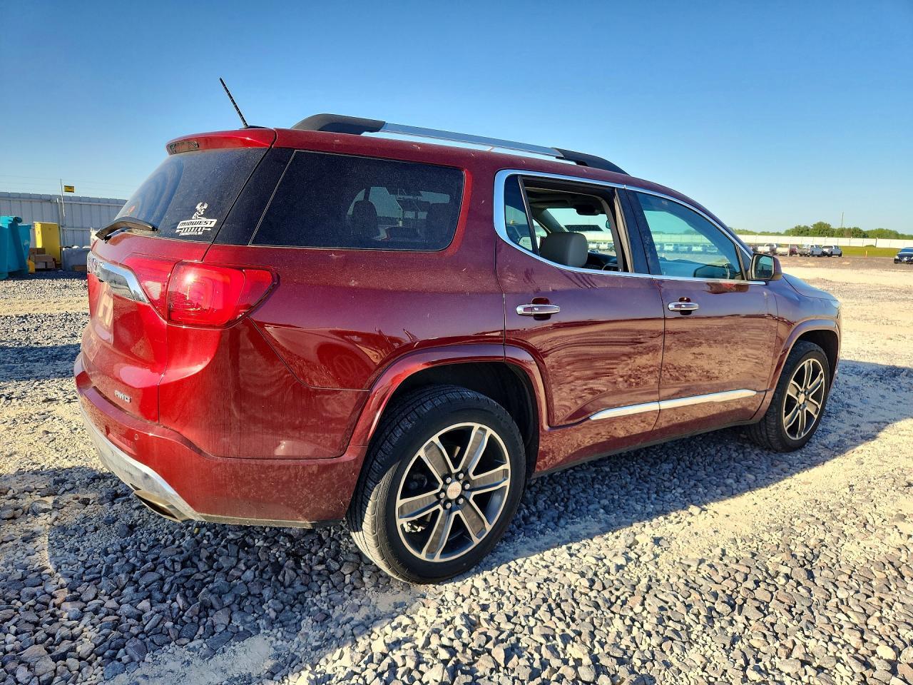 2018 GMC Acadia Denali - Фото 3