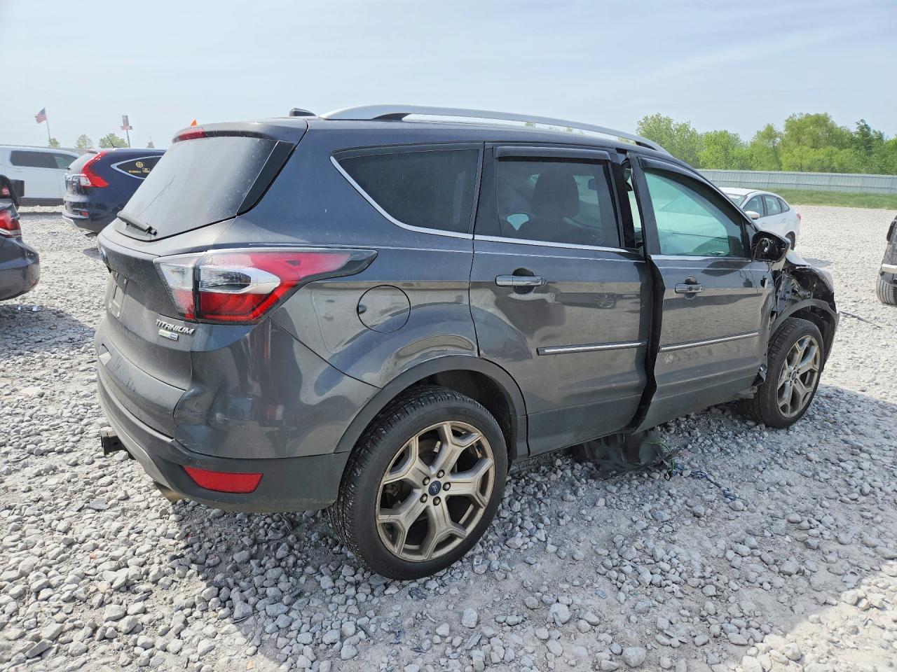 2017 Ford Escape Titanium - Image 3