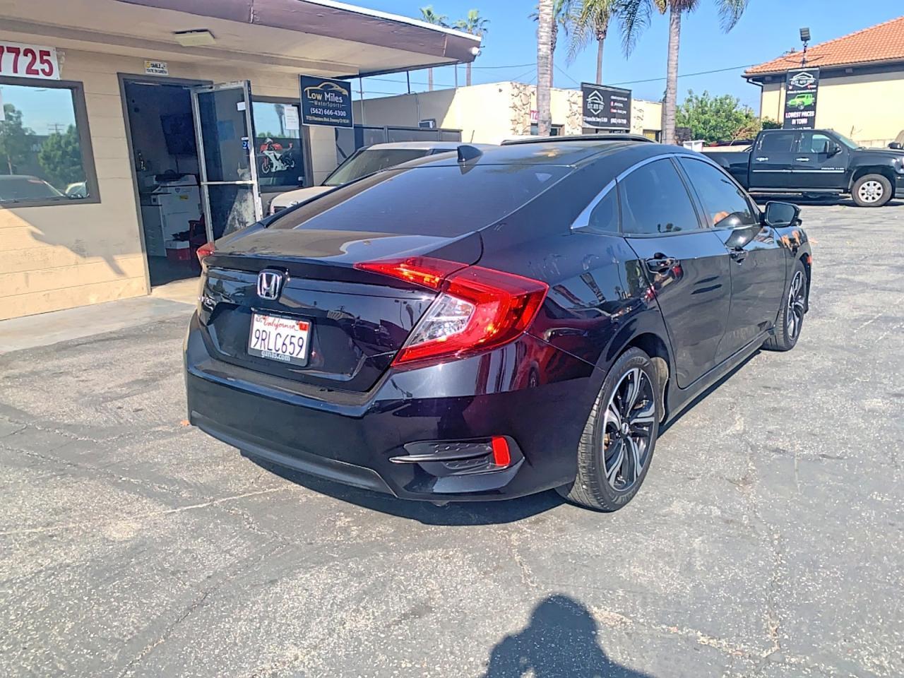 2018 Honda Civic Ex - Image 4