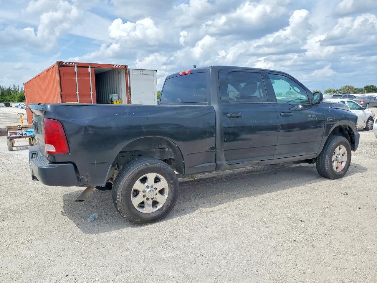 2016 Ram 2500 St - Image 3