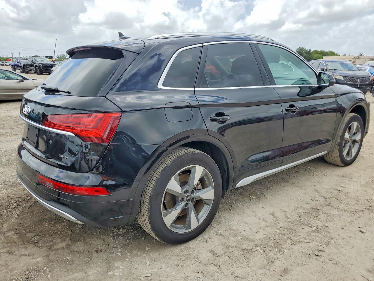 2024 Audi Q5 Premium 40 - Фото 3