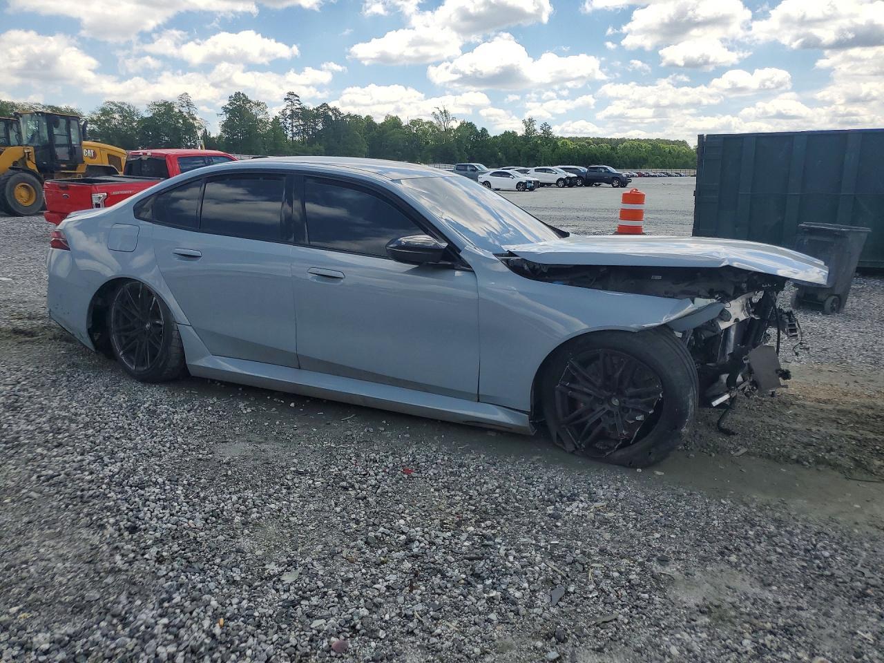 2026 BMW M5 - Фото 4
