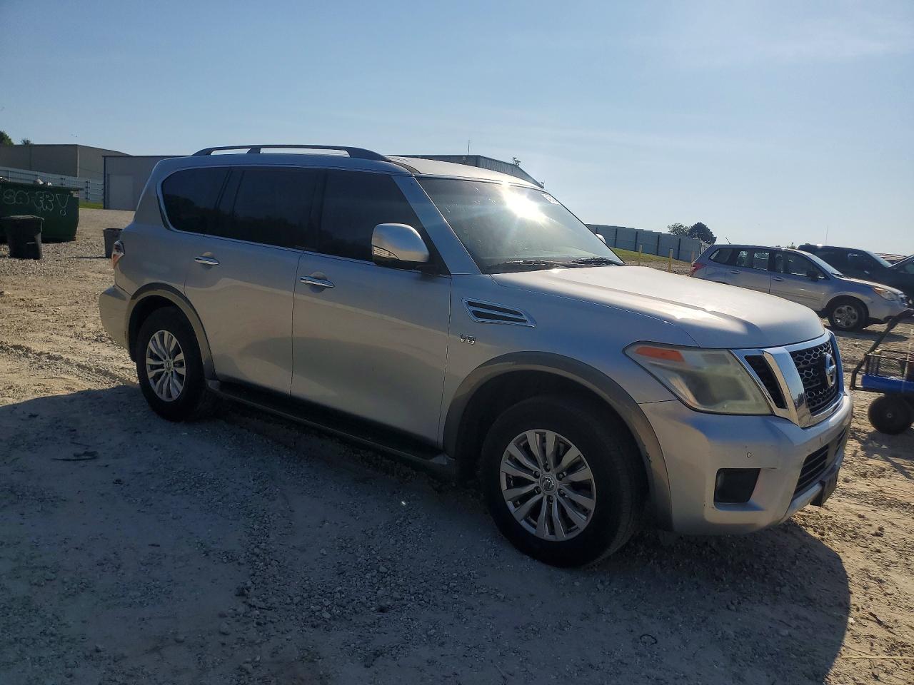 2017 Nissan Armada Sv - Image 4