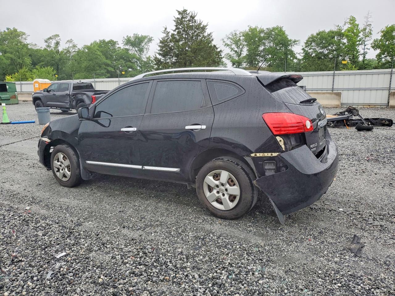 2015 Nissan Rogue Select S - Image 2