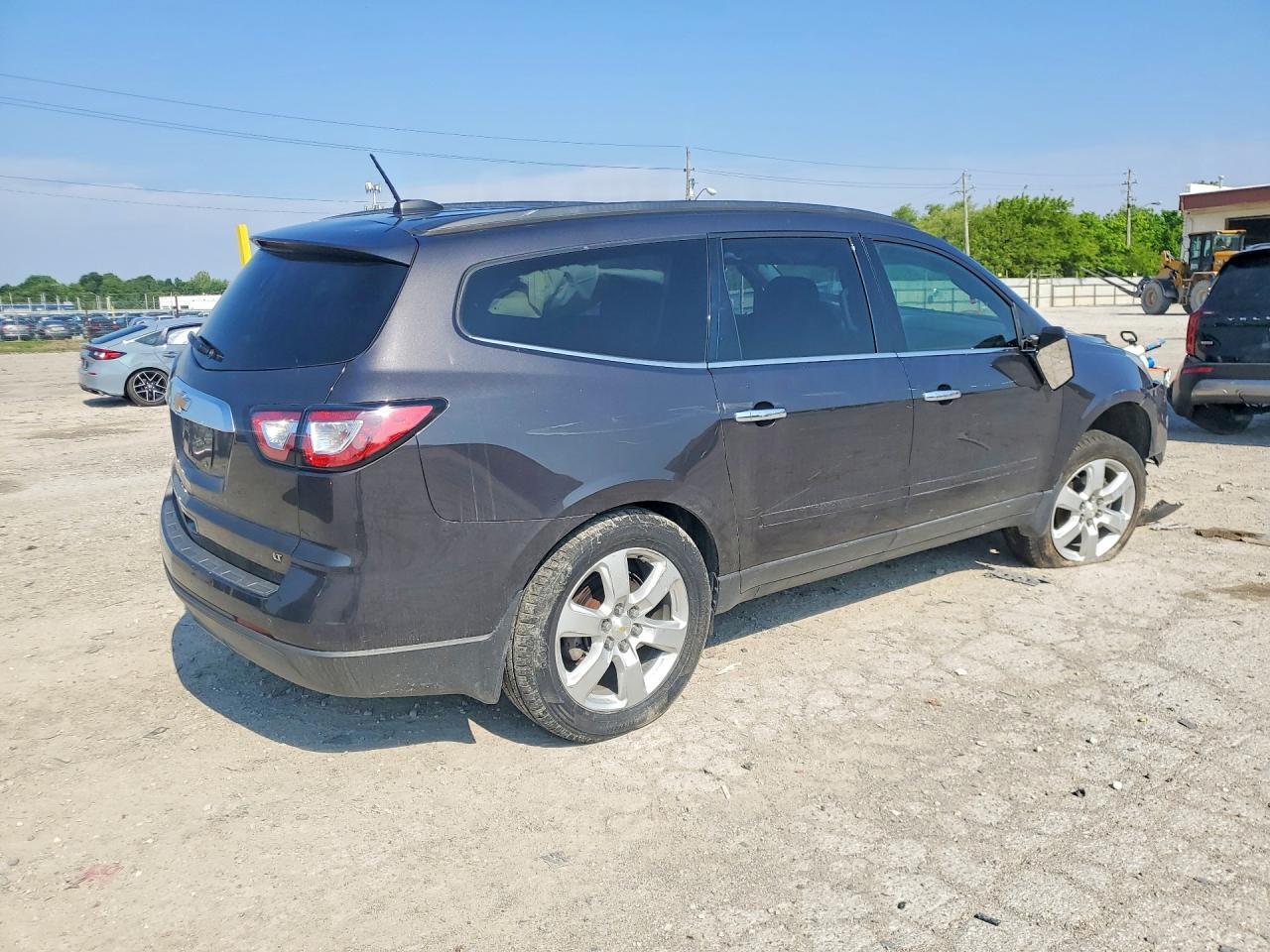 2017 Chevrolet Traverse Lt - Image 3