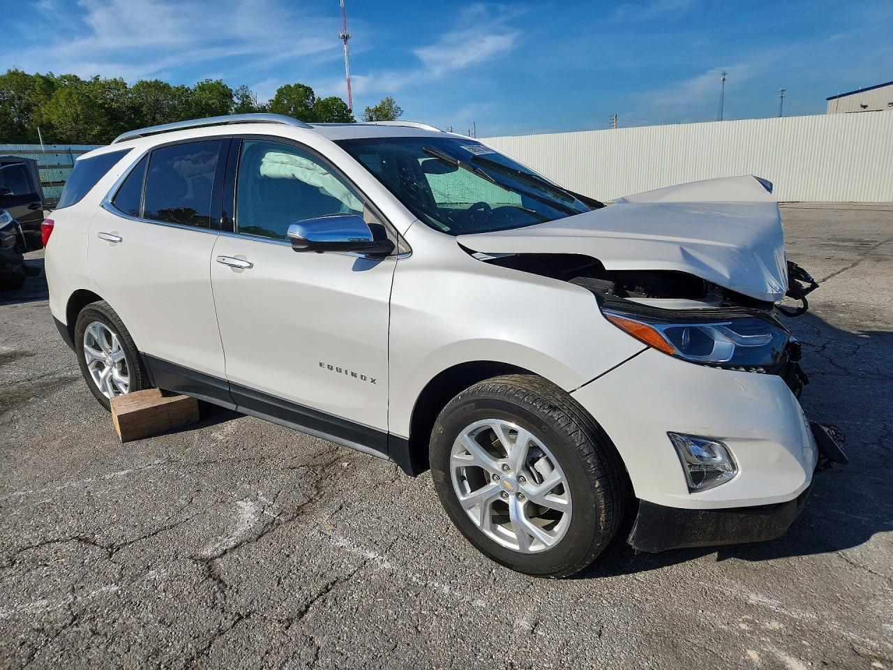 2021 Chevrolet Equinox Premier - Image 4