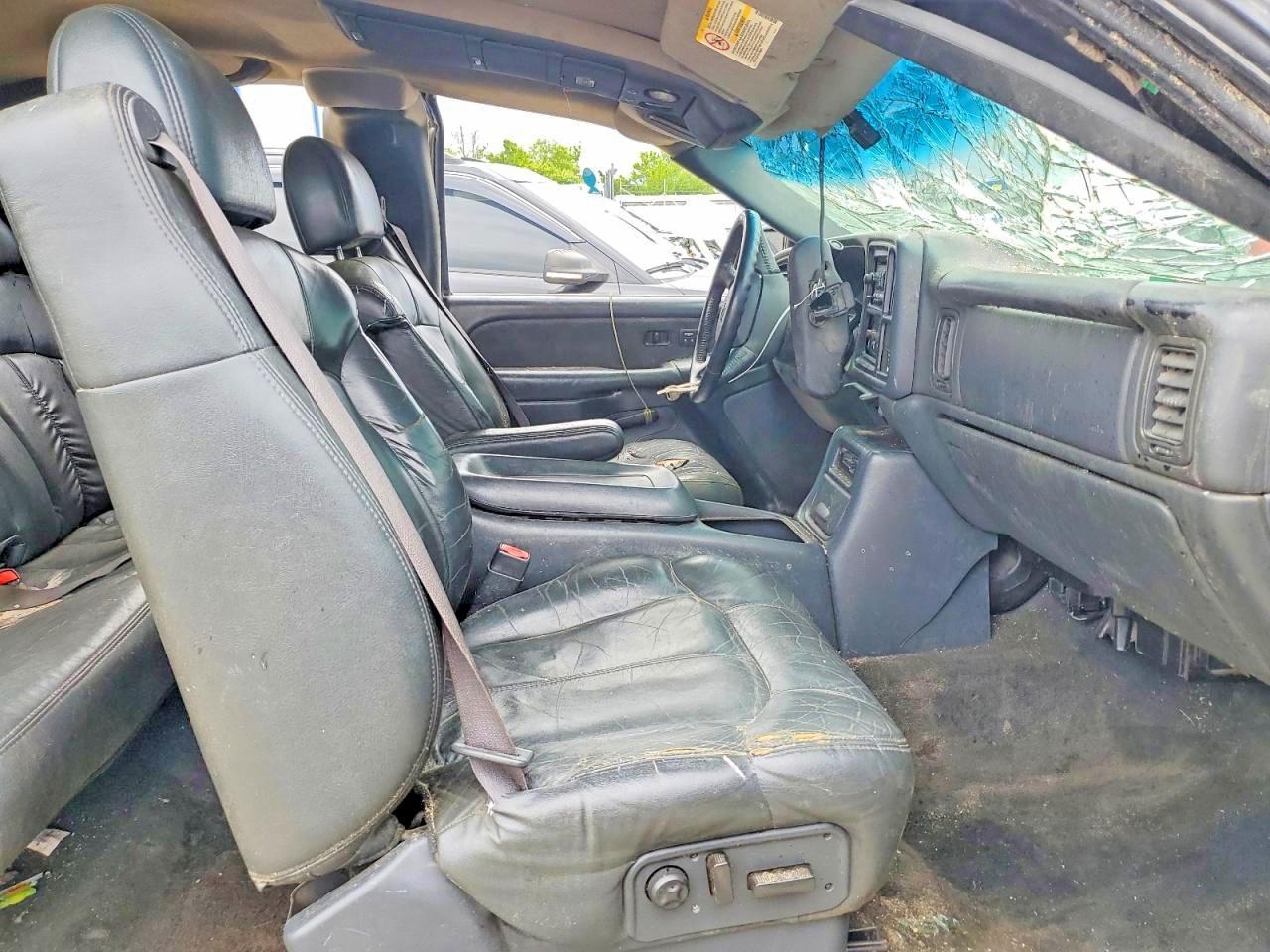 2002 Chevrolet Silverado K1500 - Image 7