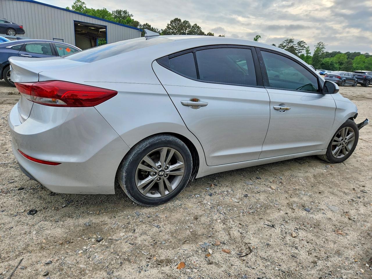 2018 Hyundai Elantra Value Edition - Image 3