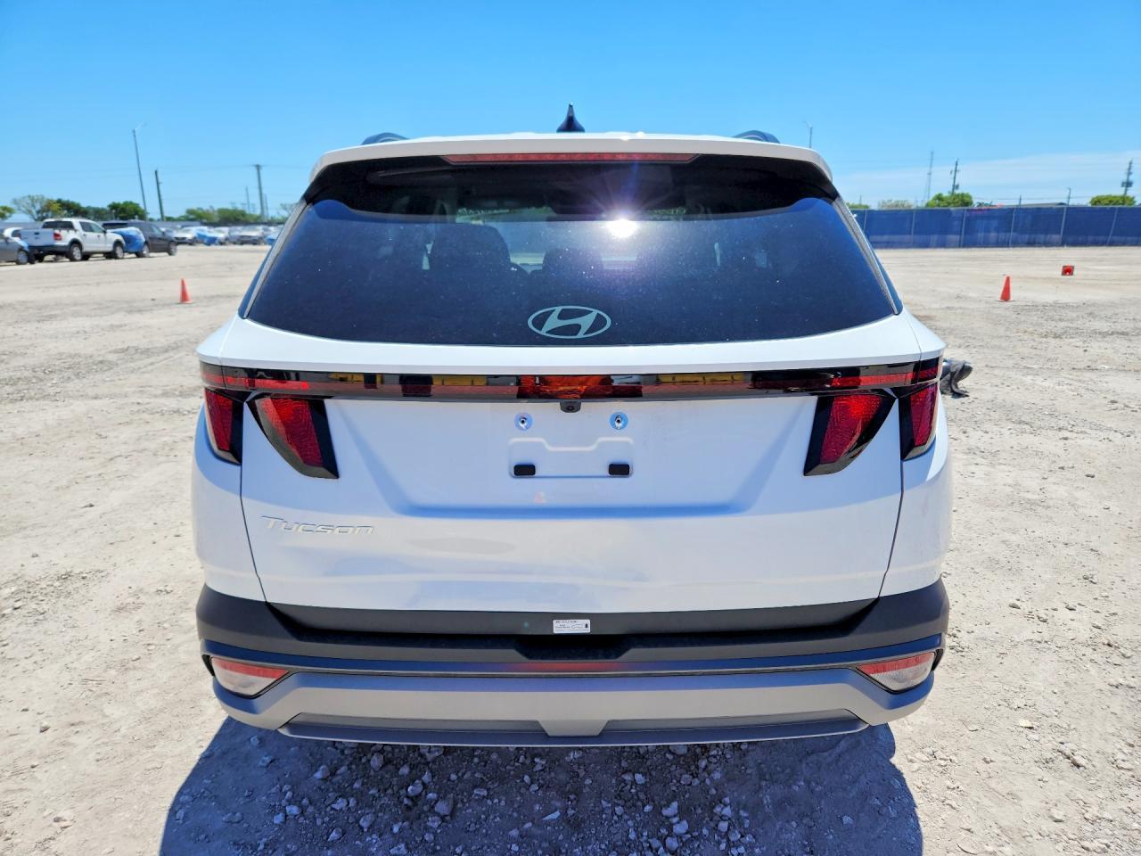 2026 Hyundai Tucson Sel - Image 6