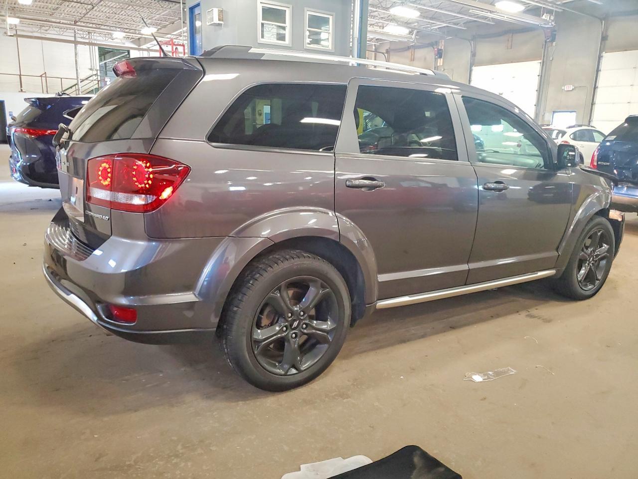 2018 Dodge Journey Crossroad - Фото 3