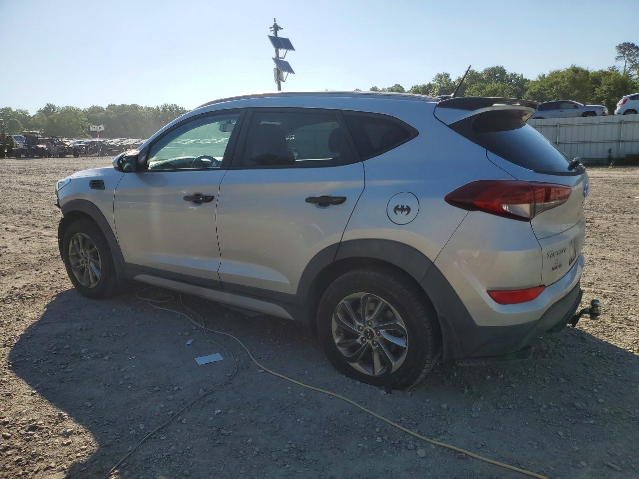 2017 Hyundai Tucson Se - Image 2