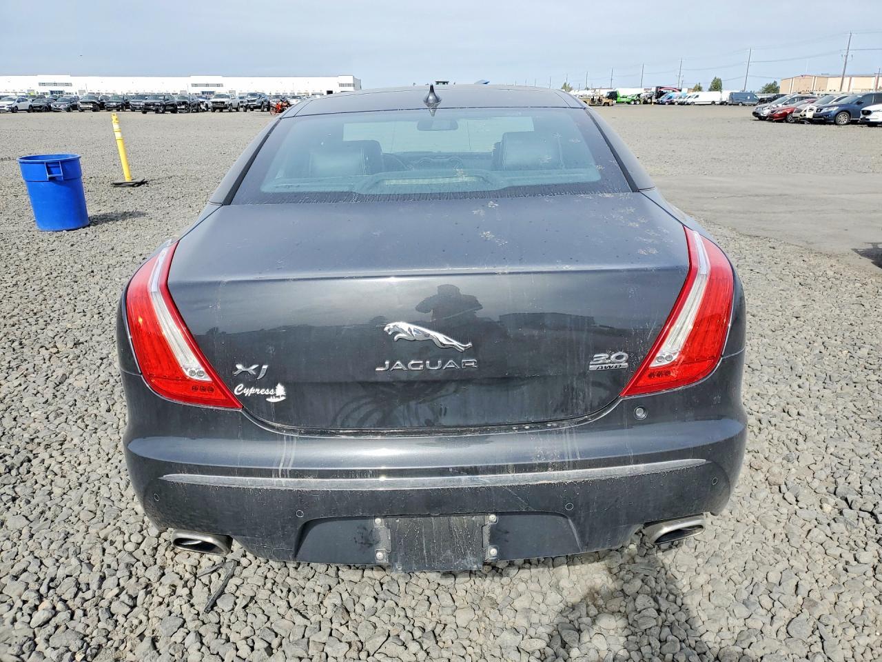 2015 Jaguar Xj - Image 6