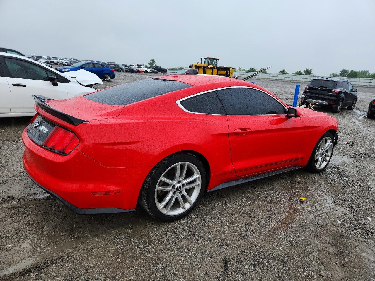 2017 Ford Mustang - Фото 3