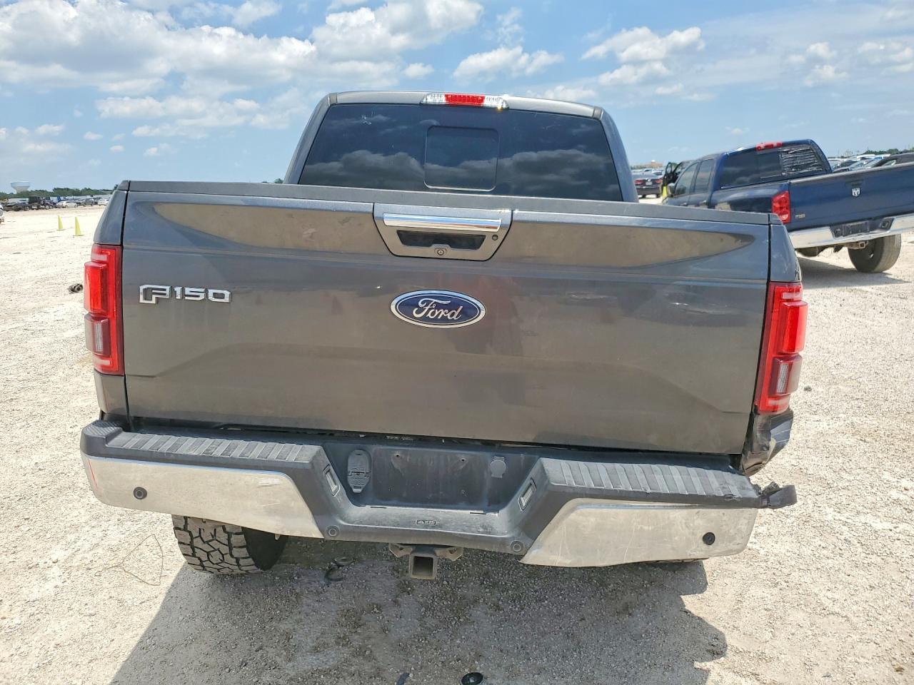 2015 Ford F150 Supercrew - Image 6