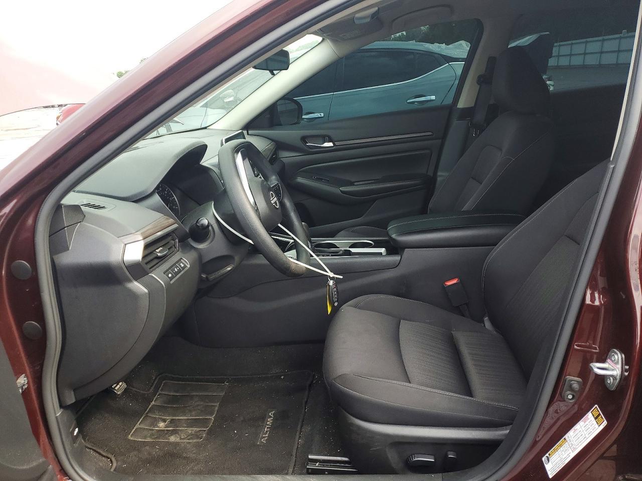 2024 Nissan Altima Sv - Image 7