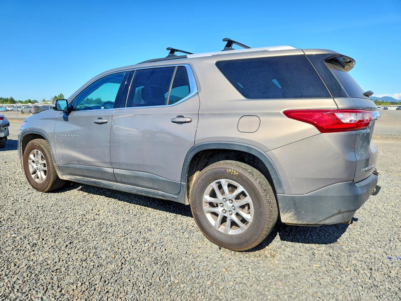 2018 Chevrolet Traverse Lt - Фото 2