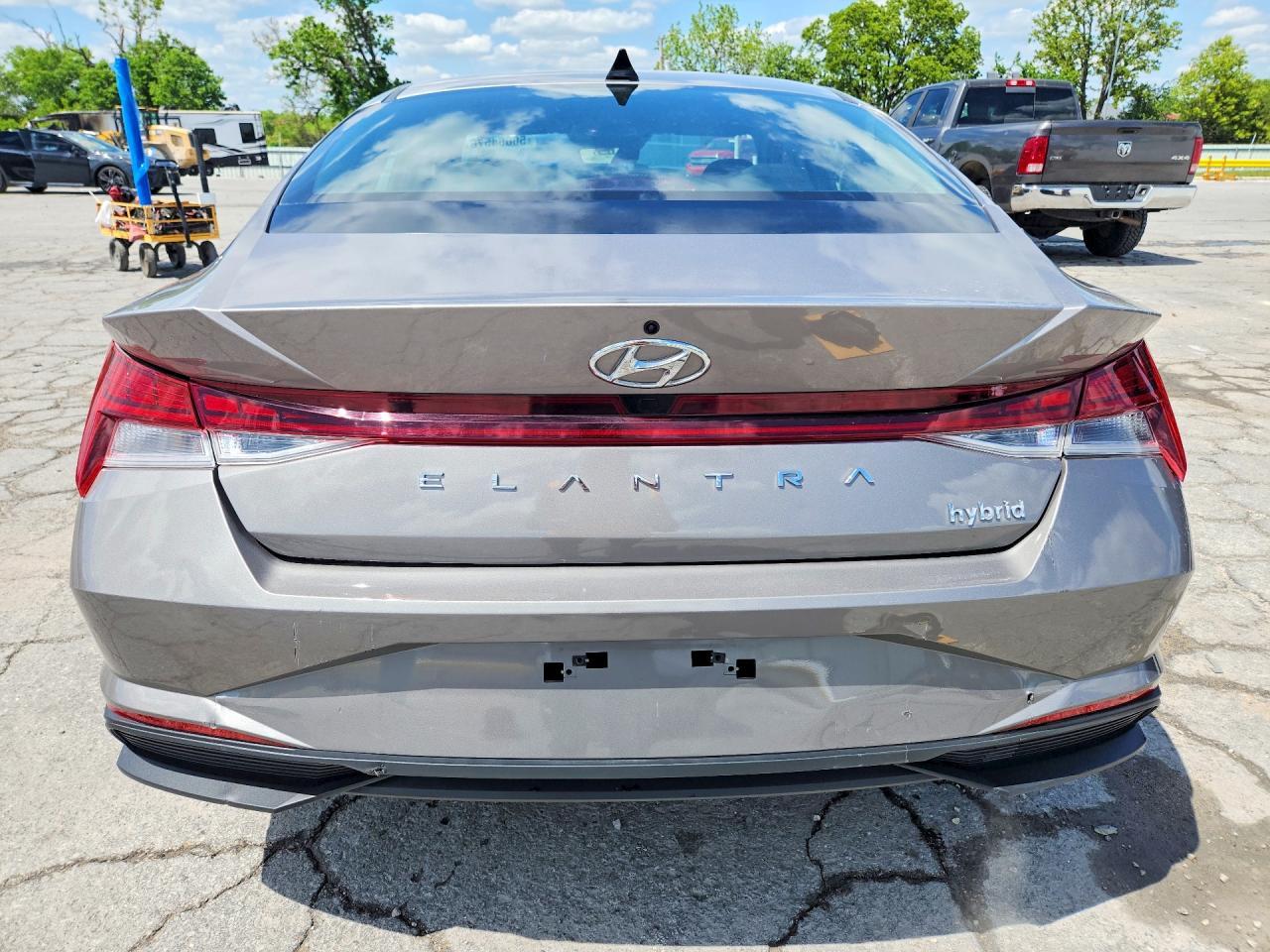 2021 Hyundai Elantra Blue - Фото 6