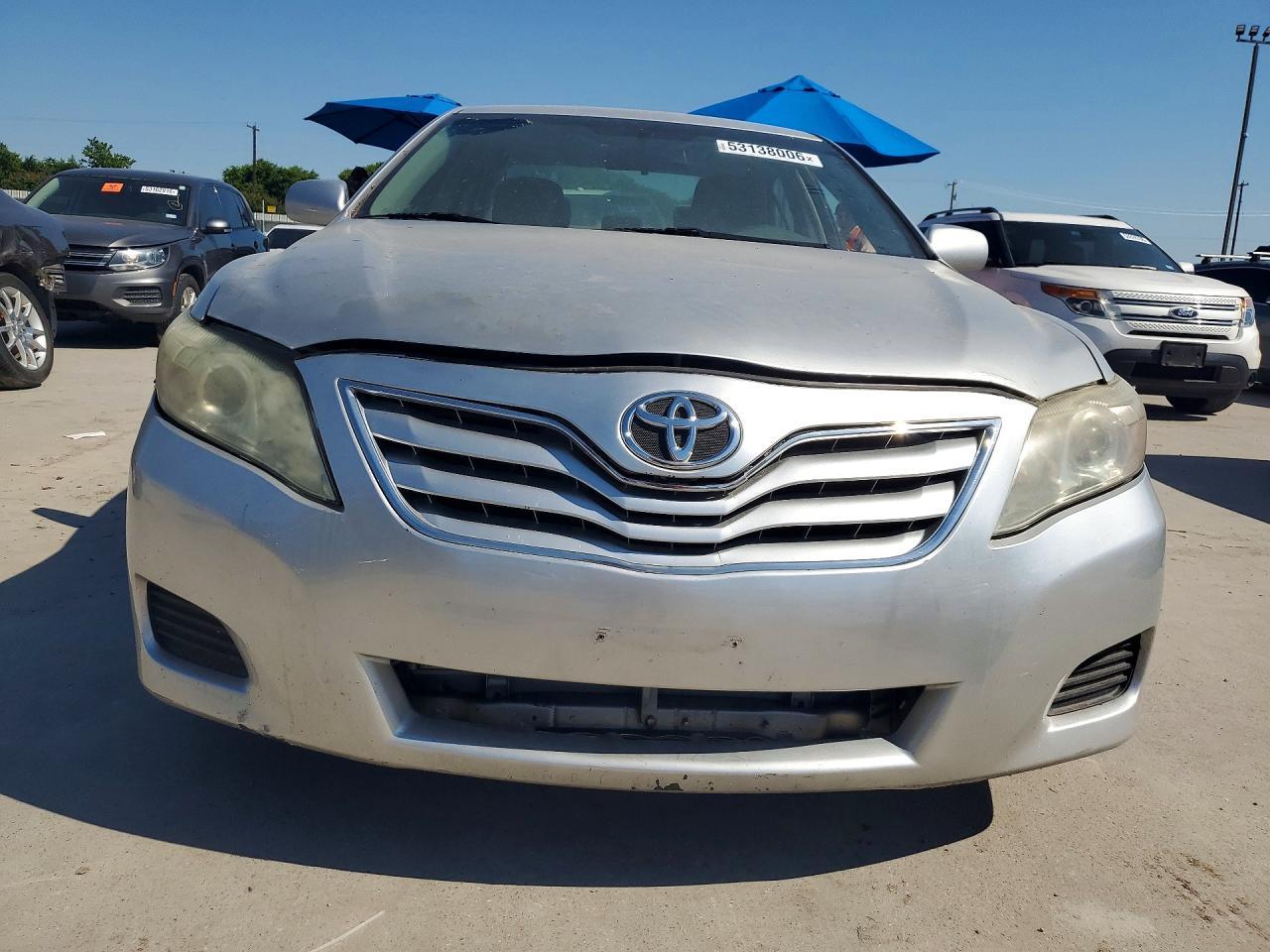 2011 Toyota Camry Le - Image 5