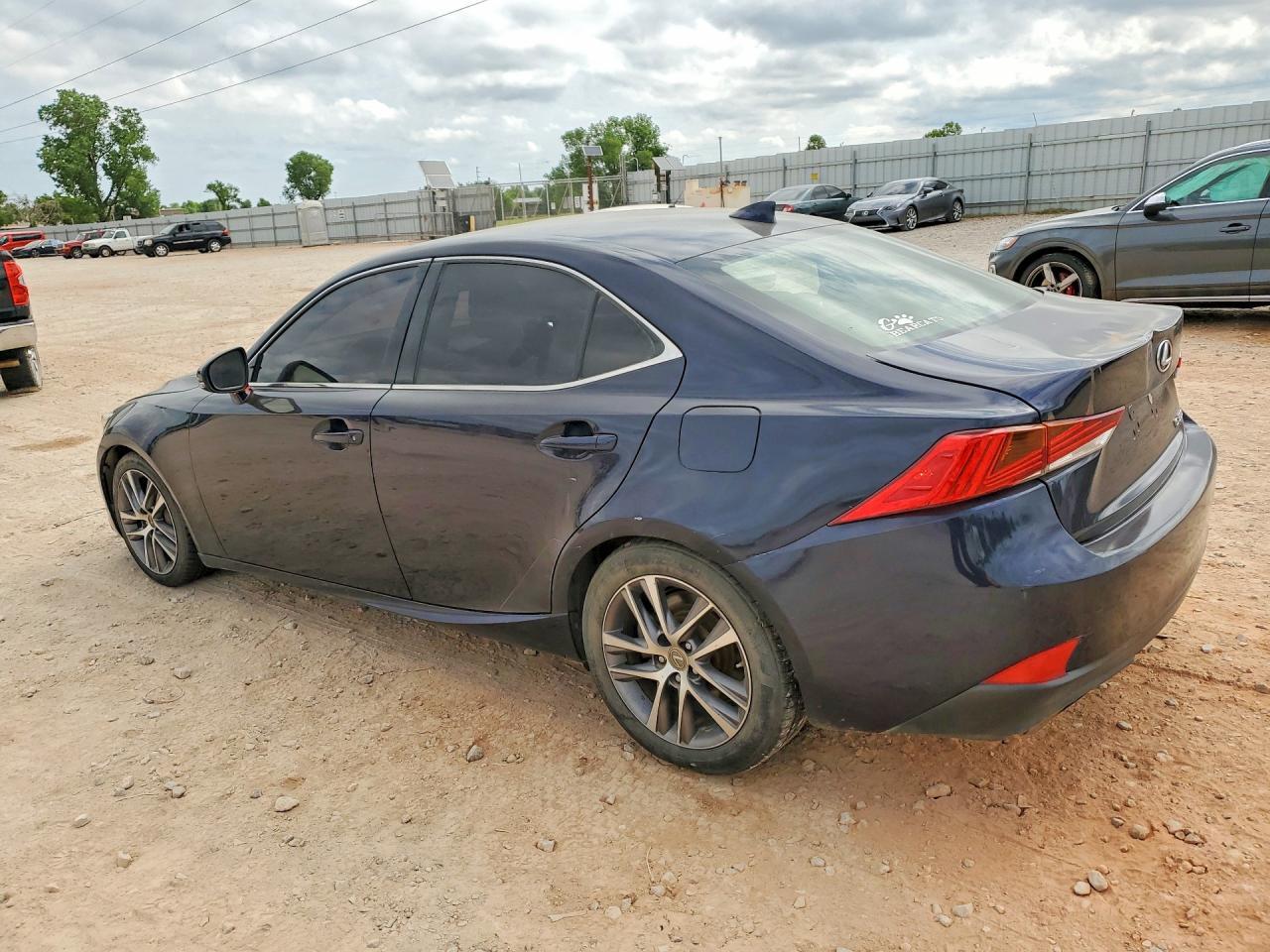 2019 Lexus Is 300 - Фото 2