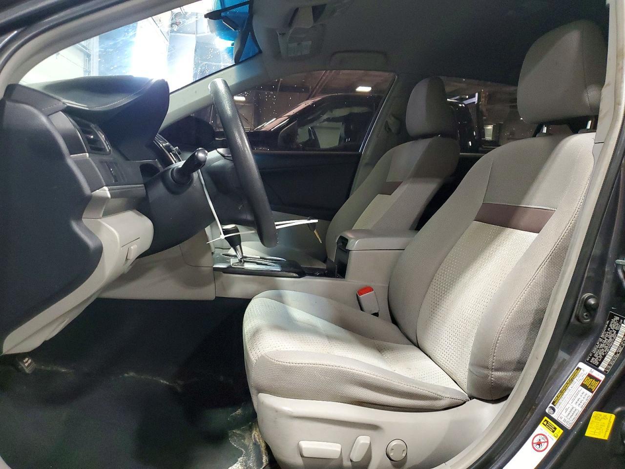 2012 Toyota Camry Le - Фото 7