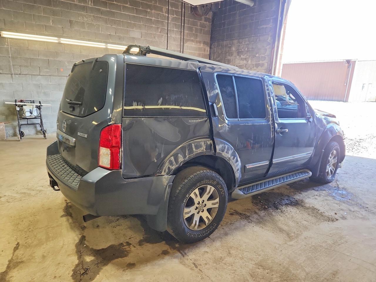 2012 Nissan Pathfinder S - Фото 3