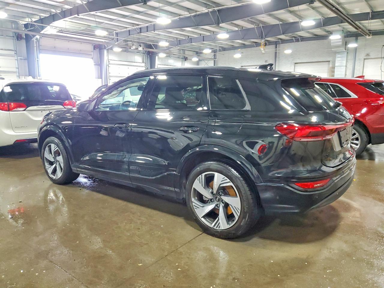 2025 Audi Q6 E-Tron Premium Plus - Фото 2