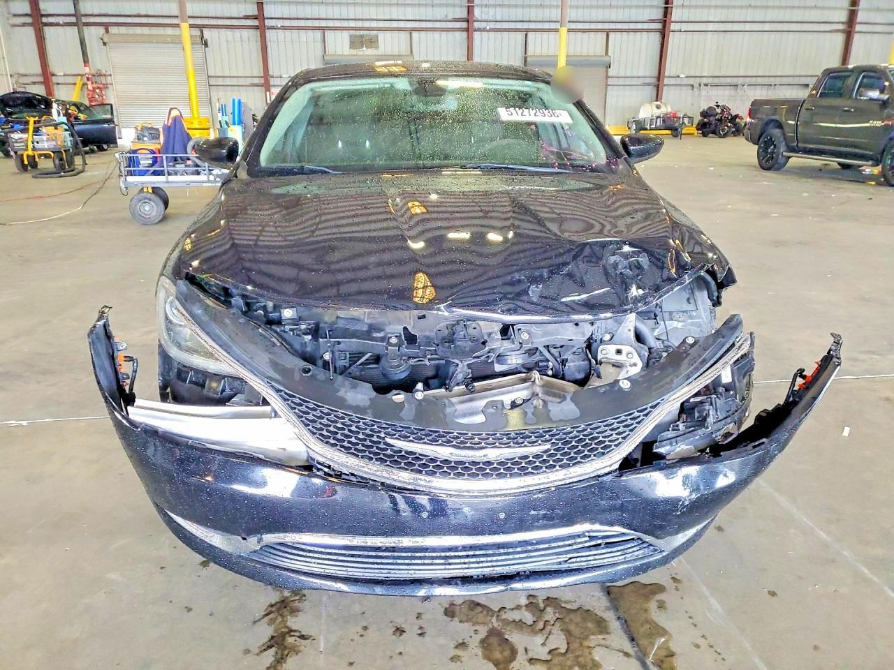 2016 Chrysler 200 Limited - Image 5