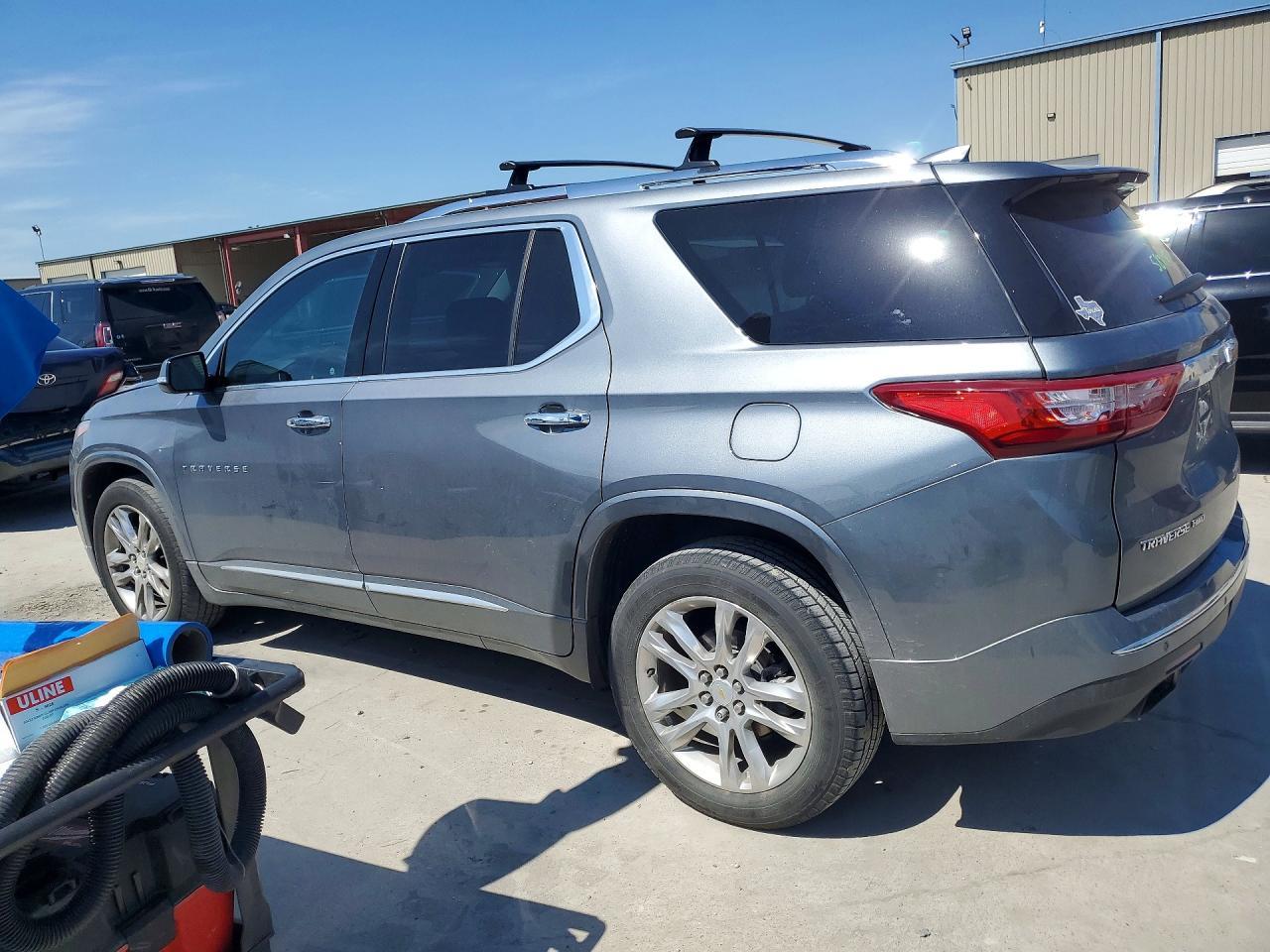 2018 Chevrolet Traverse High Country - Фото 2
