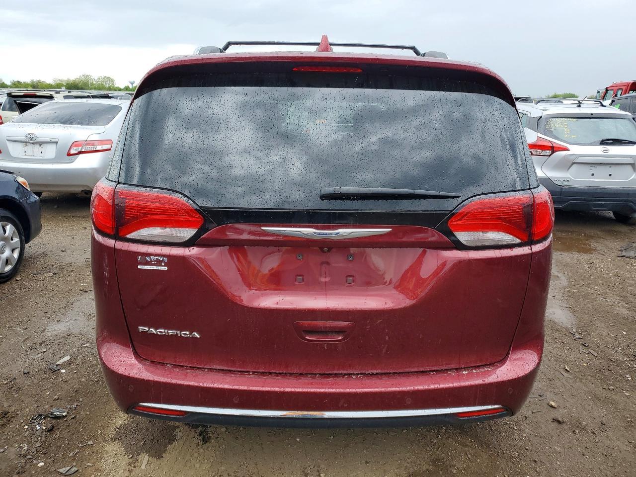 2018 Chrysler Pacifica Touring L Plus - Image 6