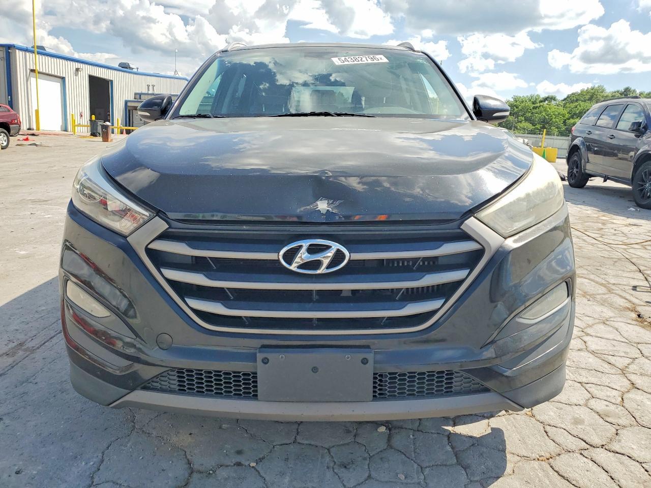 2016 Hyundai Tucson Sport - Image 5