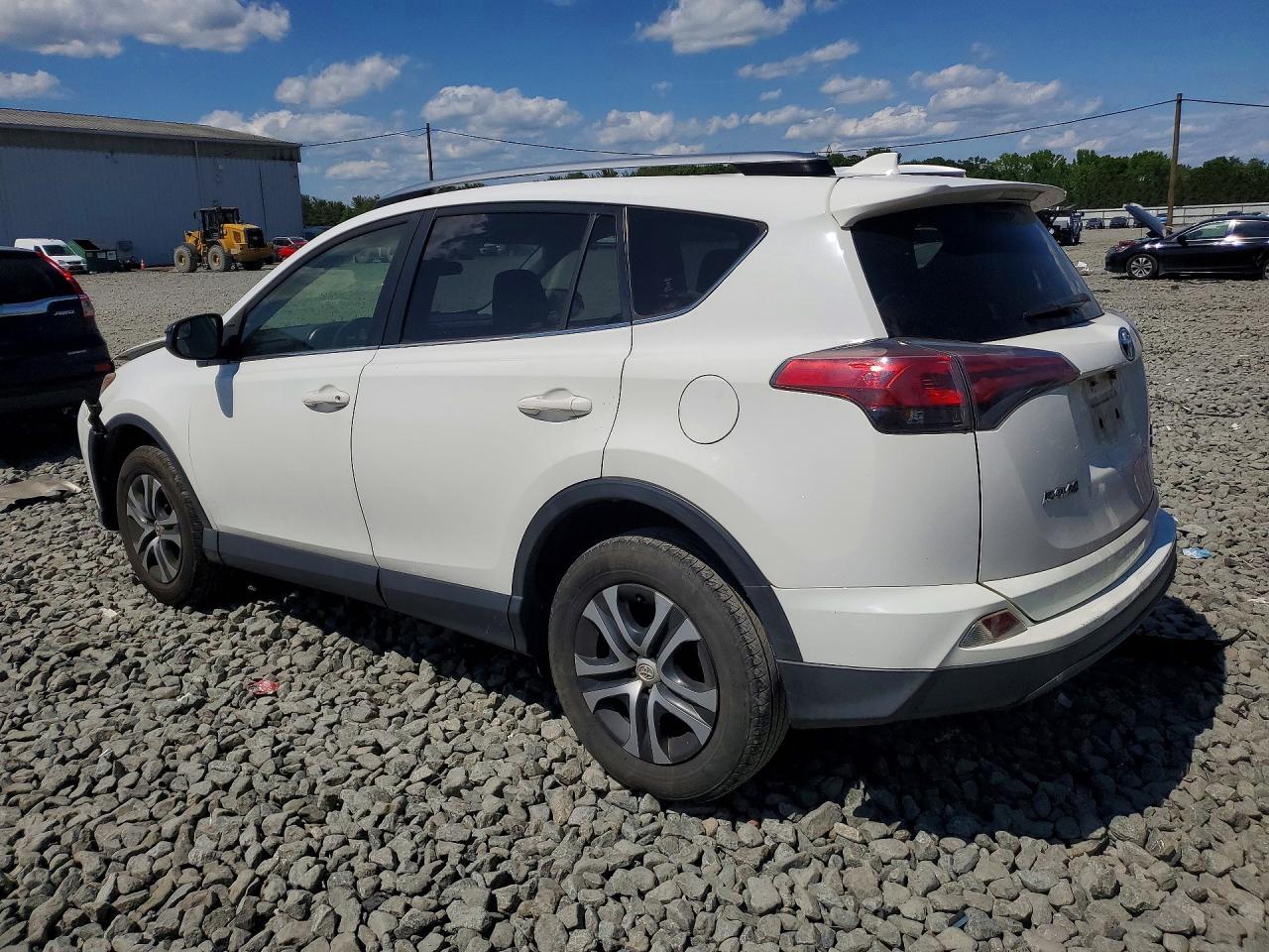 2017 Toyota Rav4 Le - Фото 2