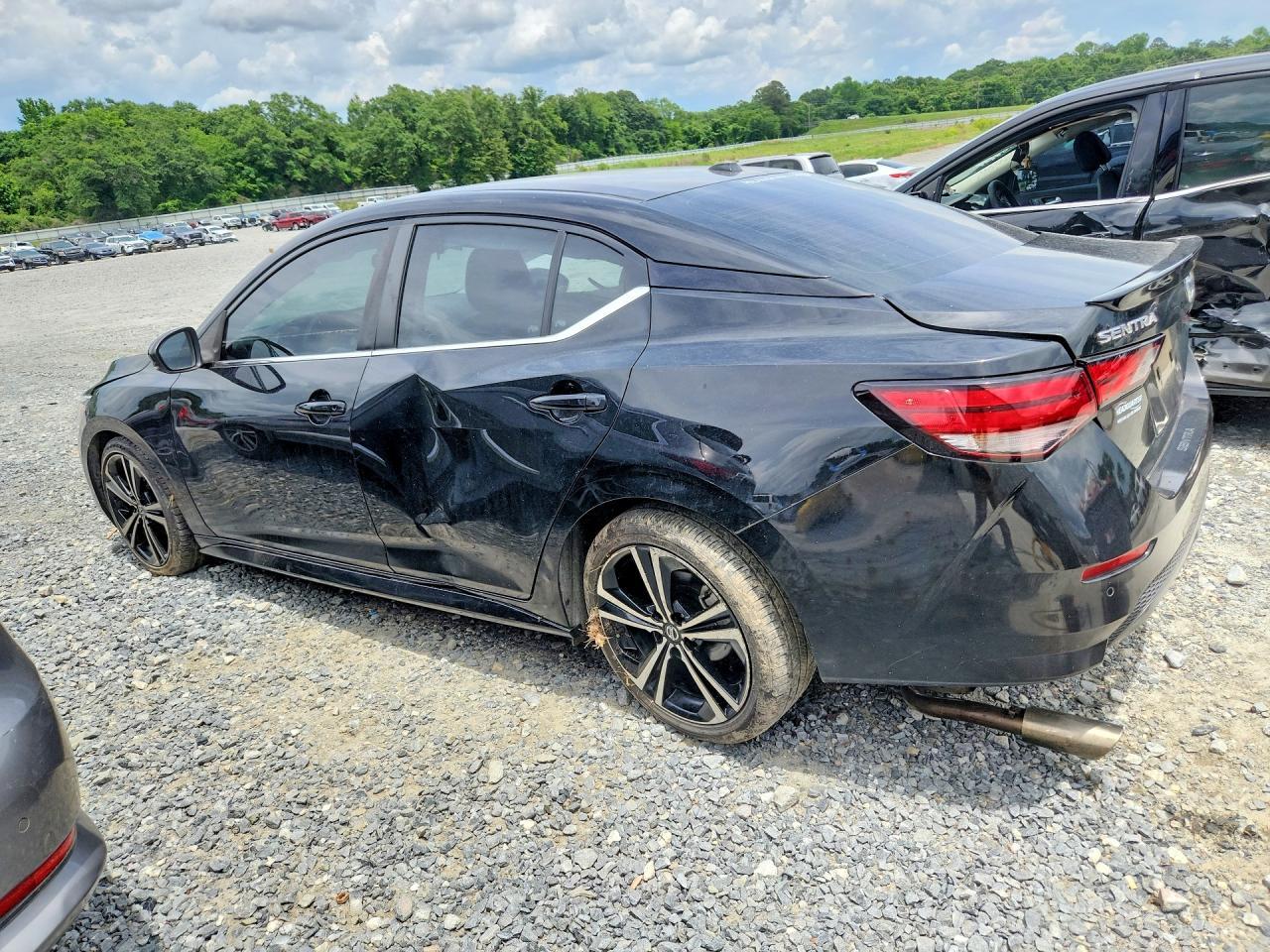 2021 Nissan Sentra Sr - Фото 2