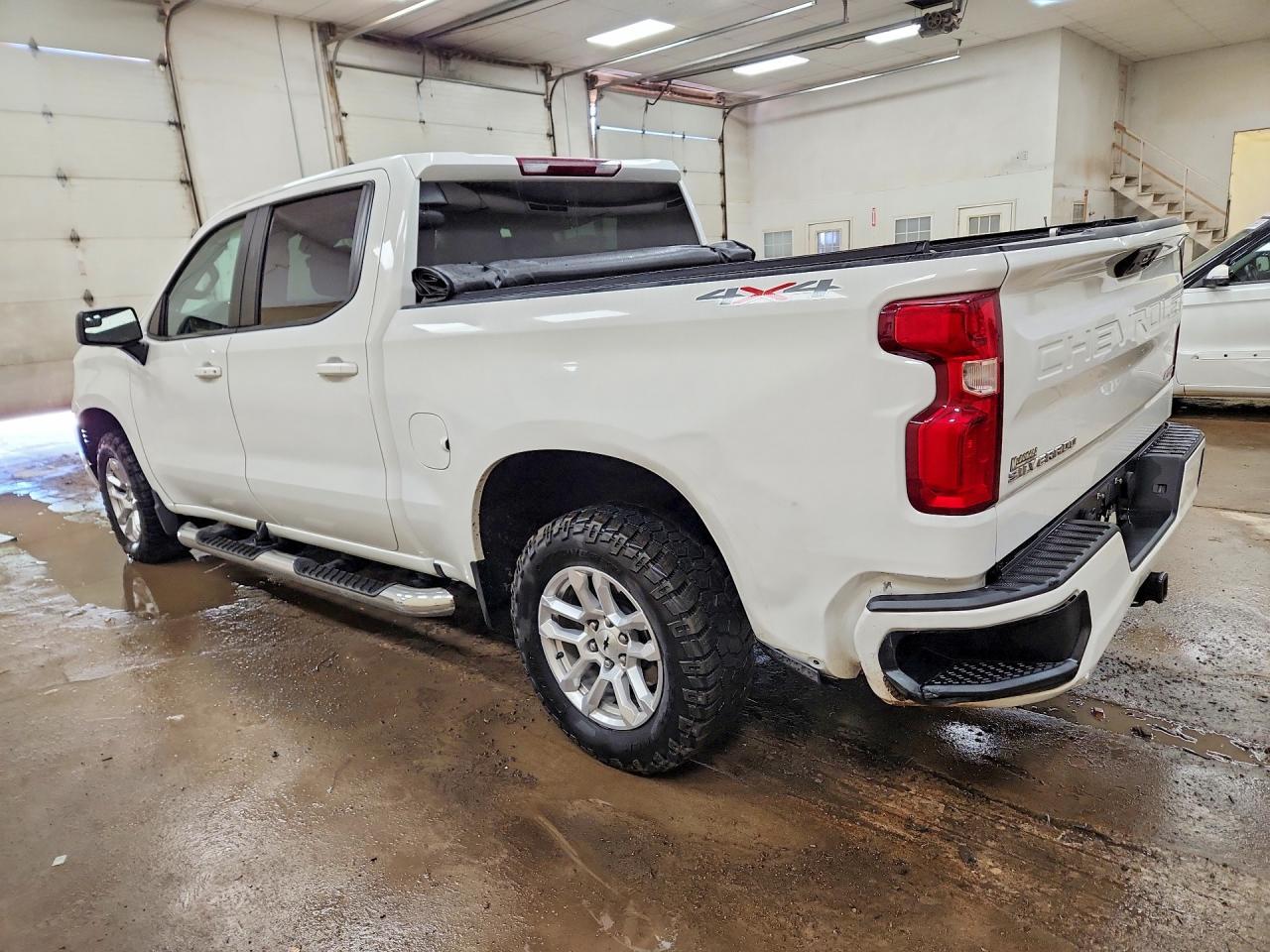 2023 Chevrolet Silverado K1500 Rst - Фото 2