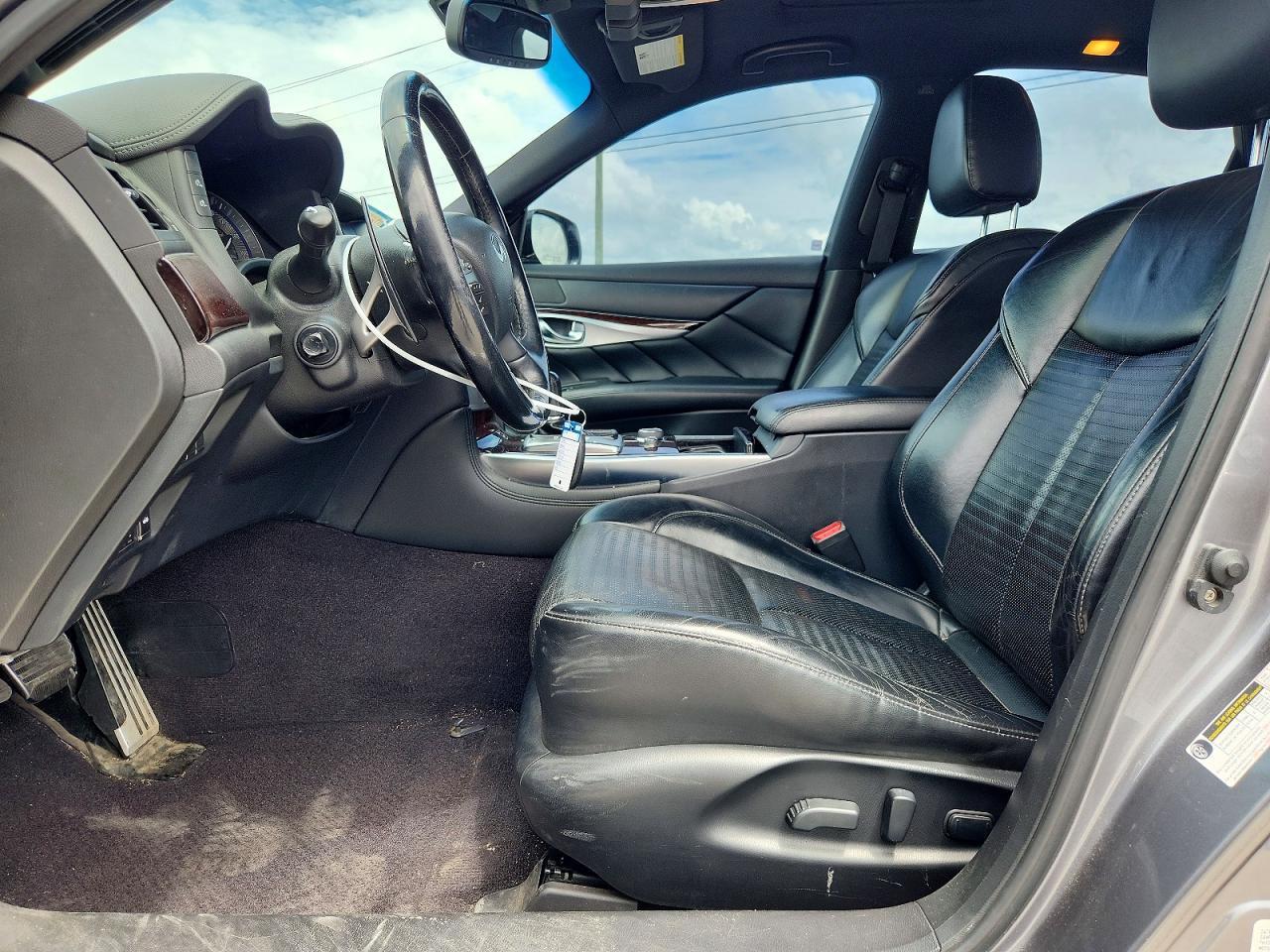 2015 Infiniti Q70 3.7 - Image 7
