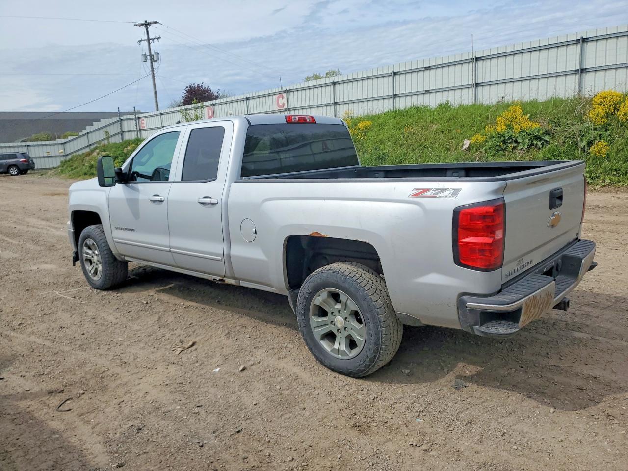 2015 Chevrolet Silverado K1500 Lt - Image 2