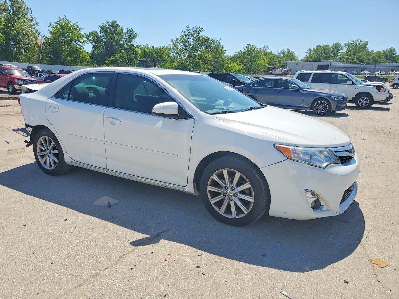 2013 Toyota Camry Xle - Image 4